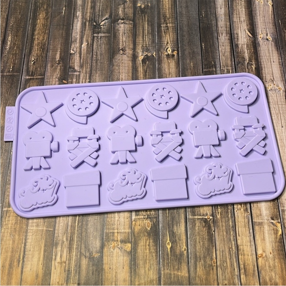 5for$10 Siliconezone 8.9" Non-Stick Silicone
Hollywood Chocolate Wafer Mold